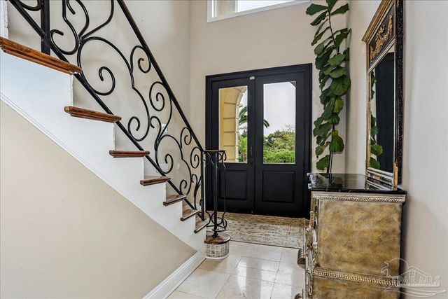 2 Colley Cv Dr, Gulf Breeze, FL 32561