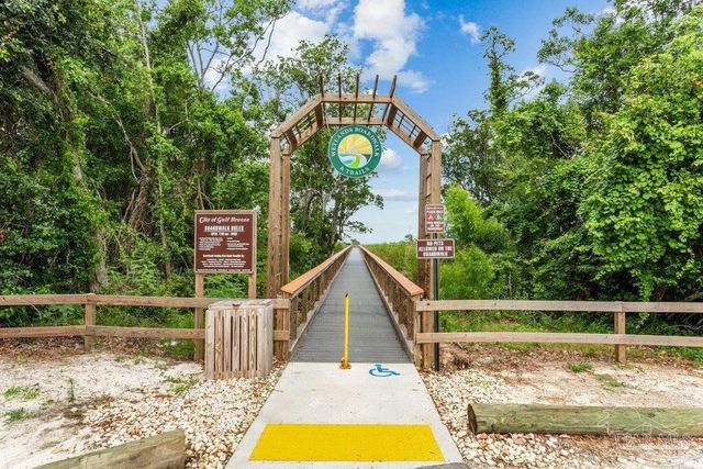 2 Colley Cv Dr, Gulf Breeze, FL 32561