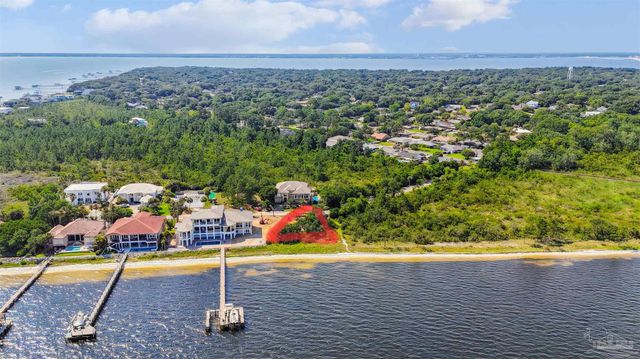 2 Colley Cv Dr, Gulf Breeze, FL 32561