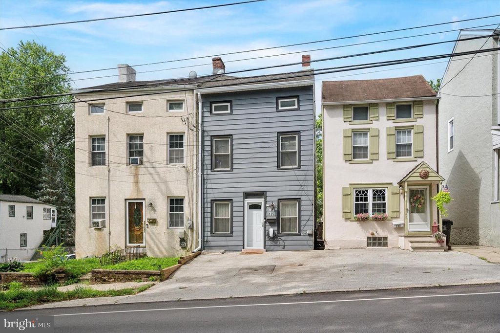 135 BARREN HILL RD, Conshohocken, PA 19428