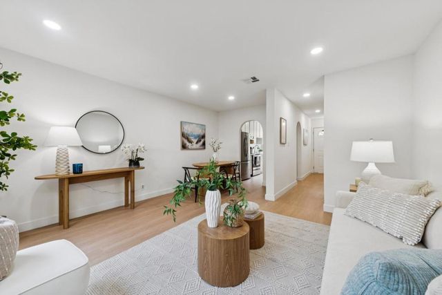 1089 Oddstad Boulevard, Pacifica, CA 94044