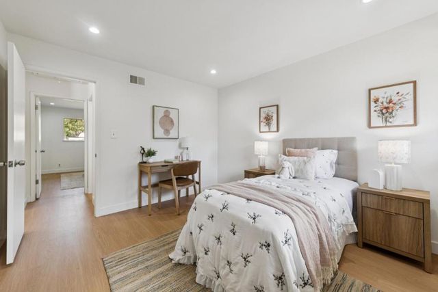 1089 Oddstad Boulevard, Pacifica, CA 94044