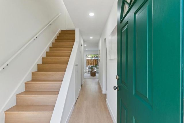 1089 Oddstad Boulevard, Pacifica, CA 94044