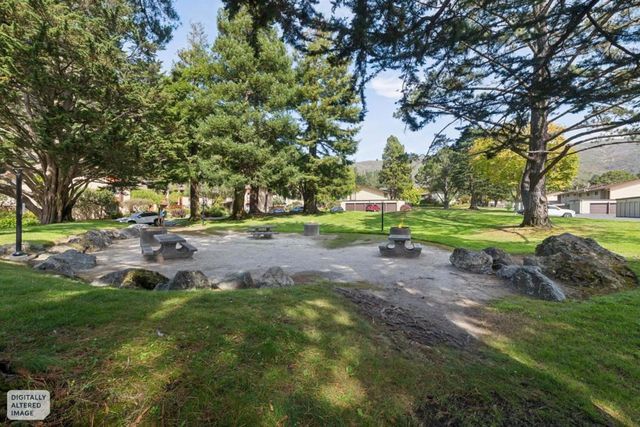 1089 Oddstad Boulevard, Pacifica, CA 94044