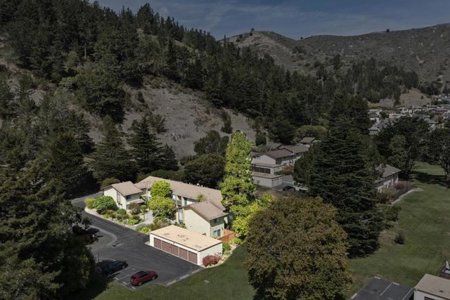 1089 Oddstad Boulevard, Pacifica, CA 94044