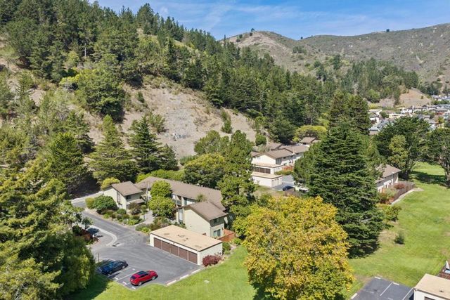 1089 Oddstad Boulevard, Pacifica, CA 94044