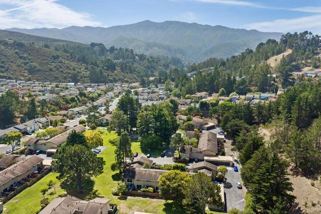 1089 Oddstad Boulevard, Pacifica, CA 94044