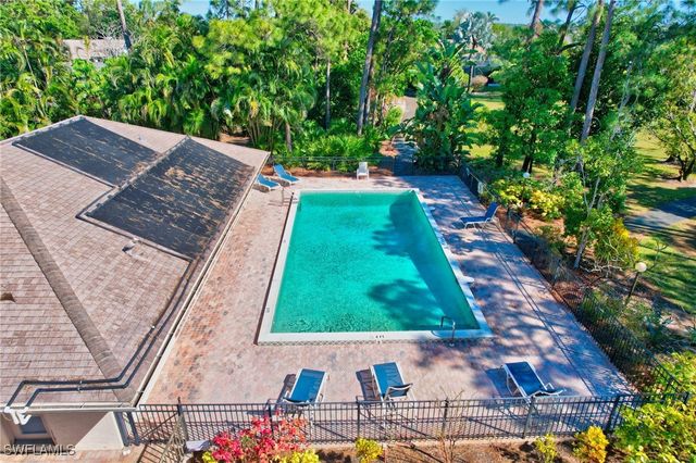 2273 Royal LN, Naples, FL 34112