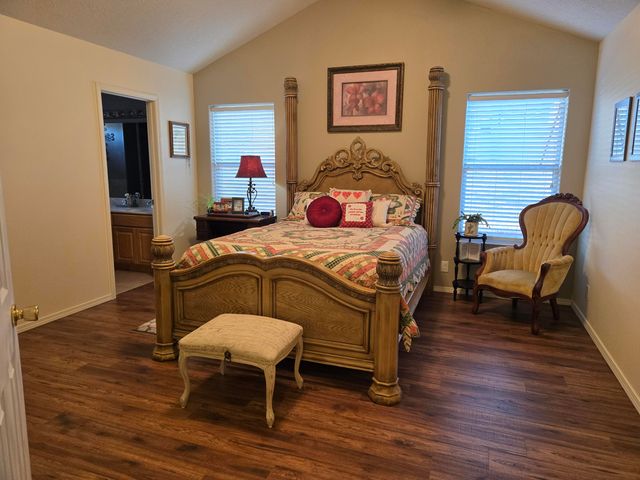 1902 Valley View Drive SW, Los Lunas, NM 87031