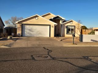 1902 Valley View Drive SW, Los Lunas, NM 87031