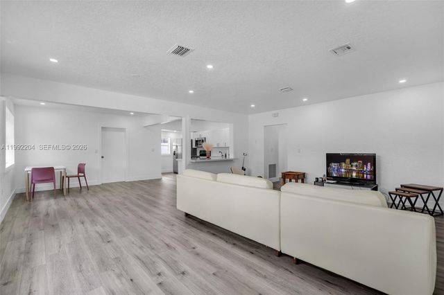 181 NE 121st Street, North Miami, FL 33161
