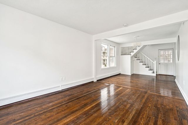 41 Endicott St 41, Salem, MA 01970