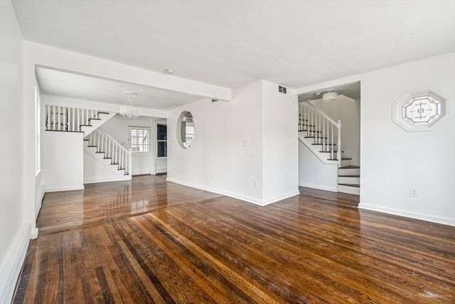 41 Endicott St 41, Salem, MA 01970