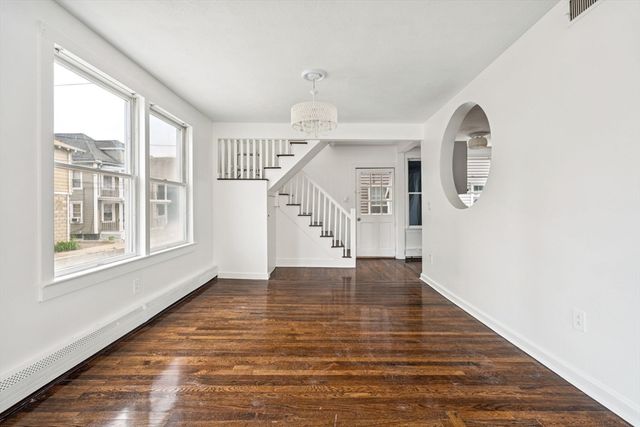 41 Endicott St 41, Salem, MA 01970