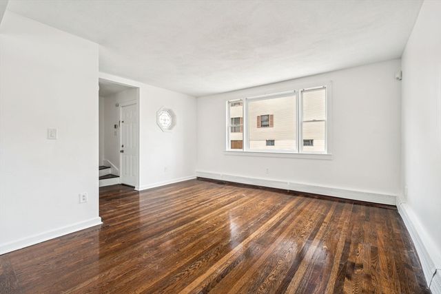 41 Endicott St 41, Salem, MA 01970