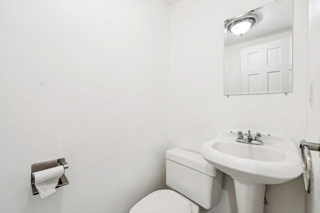 41 Endicott St 41, Salem, MA 01970