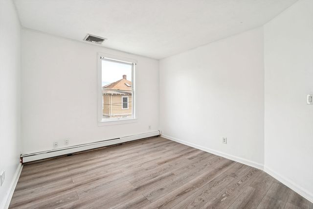 41 Endicott St 41, Salem, MA 01970
