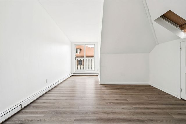 41 Endicott St 41, Salem, MA 01970