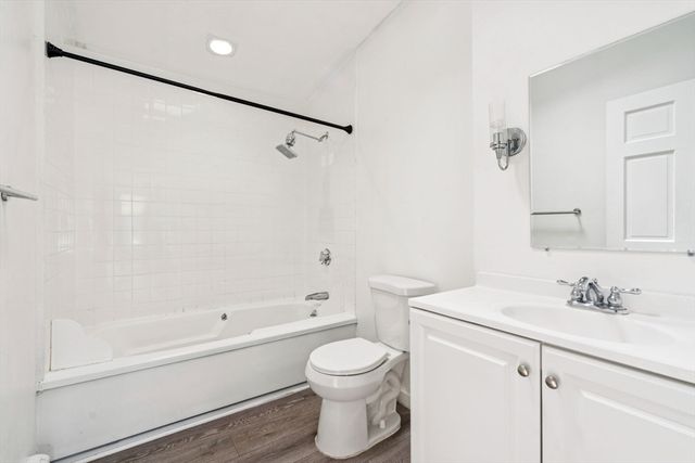 41 Endicott St 41, Salem, MA 01970
