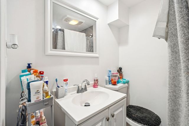 41 Endicott St 41, Salem, MA 01970
