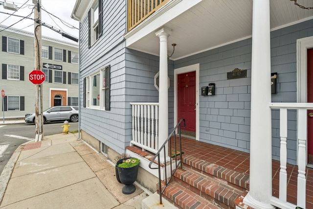 41 Endicott St 41, Salem, MA 01970