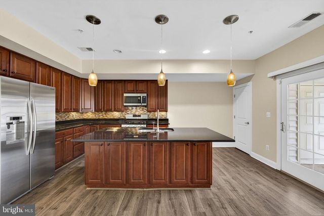 2222 MARGRAF CIR, Woodbridge, VA 22191