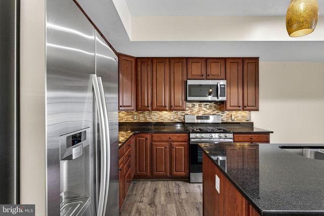 2222 MARGRAF CIR, Woodbridge, VA 22191