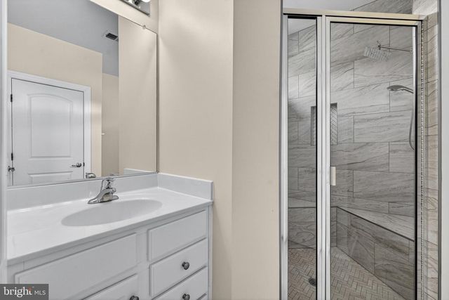 2222 MARGRAF CIR, Woodbridge, VA 22191