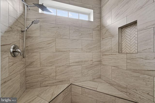 2222 MARGRAF CIR, Woodbridge, VA 22191