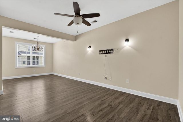 2222 MARGRAF CIR, Woodbridge, VA 22191