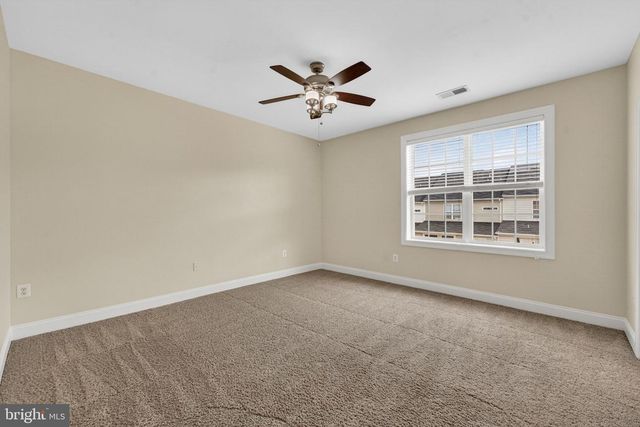 2222 MARGRAF CIR, Woodbridge, VA 22191