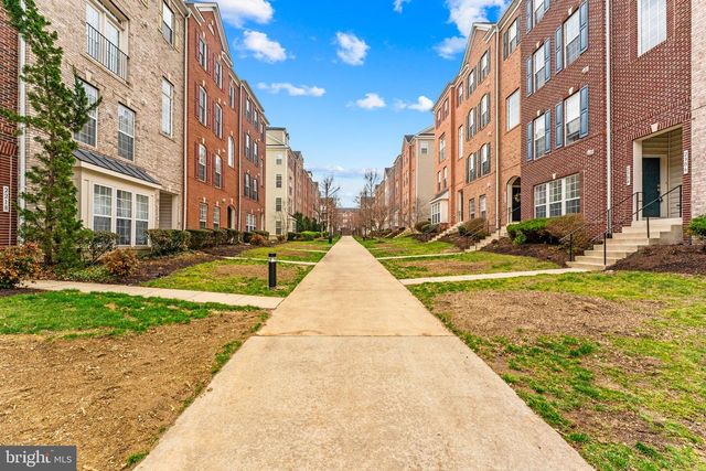 2222 MARGRAF CIR, Woodbridge, VA 22191