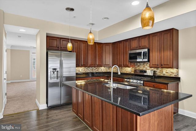 2222 MARGRAF CIR, Woodbridge, VA 22191