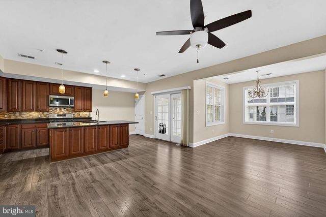 2222 MARGRAF CIR, Woodbridge, VA 22191