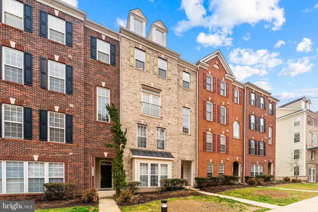 2222 MARGRAF CIR, Woodbridge, VA 22191