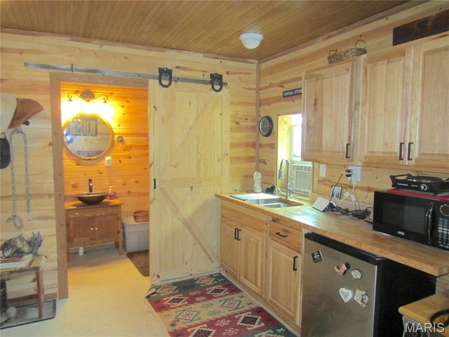100 Cool Breeze Lane, Fredericktown, MO 63645