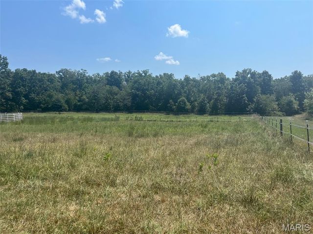 100 Cool Breeze Lane, Fredericktown, MO 63645