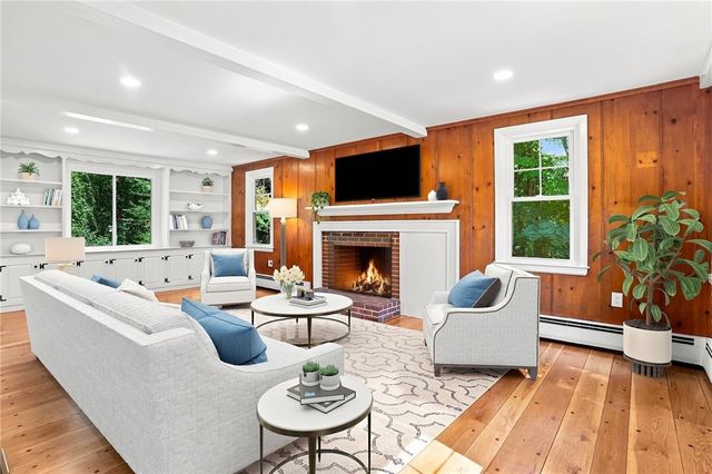 23 Wildrose Court, Warwick, RI 02888