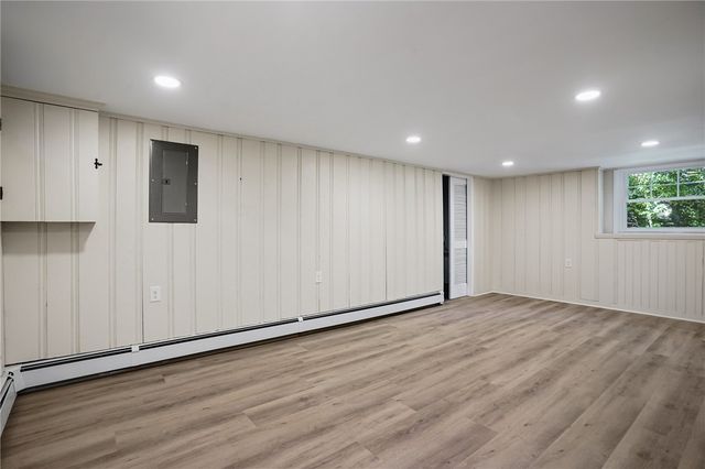 23 Wildrose Court, Warwick, RI 02888
