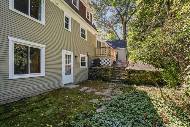 23 Wildrose Court, Warwick, RI 02888
