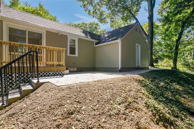 23 Wildrose Court, Warwick, RI 02888