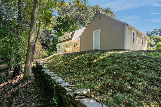 23 Wildrose Court, Warwick, RI 02888