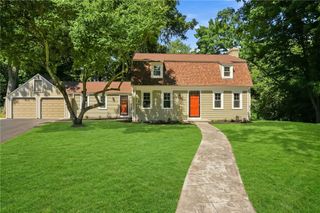 23 Wildrose Court, Warwick, RI 02888