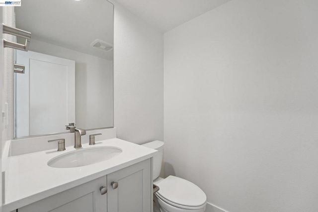 1933 Grand Street, Alameda, CA 94501