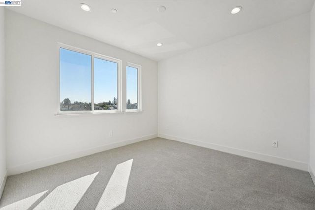 1933 Grand Street, Alameda, CA 94501