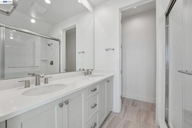 1933 Grand Street, Alameda, CA 94501