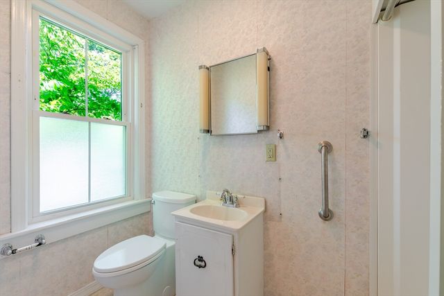 186 Summer St, Gardner, MA 01440