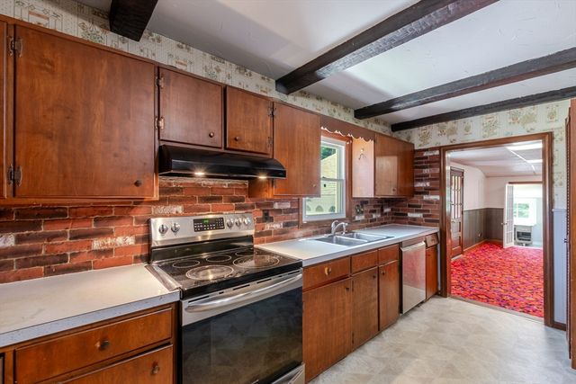 186 Summer St, Gardner, MA 01440