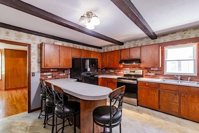 186 Summer St, Gardner, MA 01440