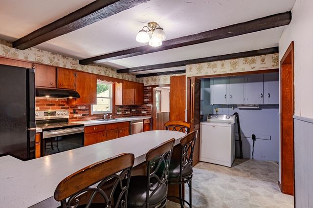186 Summer St, Gardner, MA 01440